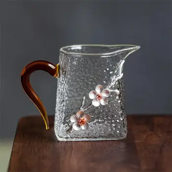 Огнеупорни Голяма Стъклена Кана с Дръжка 3D Слива Стъклена Чаена Чаша Прозрачна Чукче с Шарени Chahai Посуда за Напитки